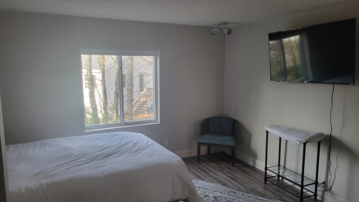 Convenient Rural Retreat – two bedroom, two bath photo 5